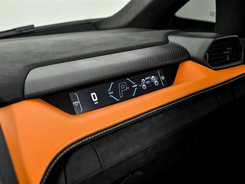 Used 2025 Lamborghini Revuelto AWD/4WD image 37