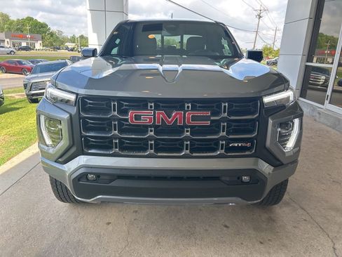 Used 2025 GMC Canyon AT4 w/ AT4 Premium Package image 3
