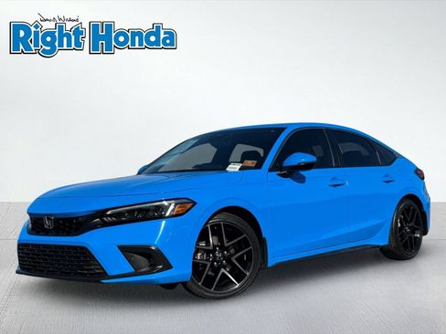 Used 2024 Honda Civic Sport Touring image 2