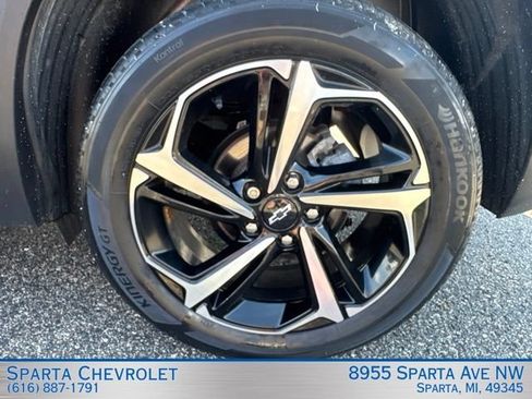 Used 2022 Chevrolet TrailBlazer RS w/ Sun and Liftgate Package AWD/4WD image 10