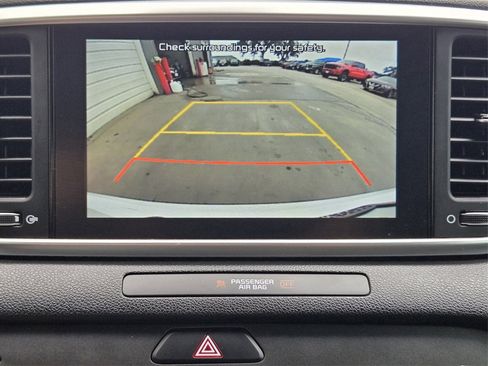 Used 2021 Kia Sportage S image 17