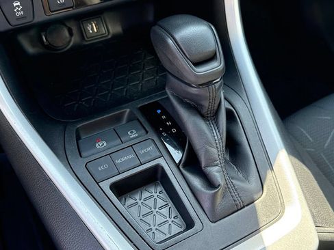 Certified 2023 Toyota RAV4 XLE w/ Convenience Package FWD image 26