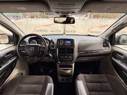 Used 2019 Dodge Grand Caravan SE image 66