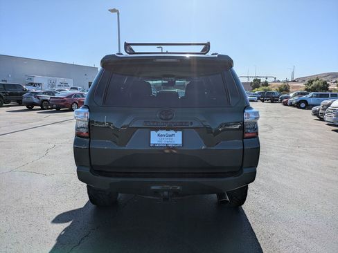 Used 2021 Toyota 4Runner Trail Special Edition AWD/4WD image 4