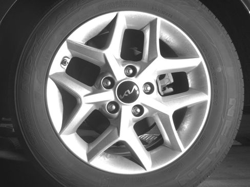 Used 2025 Kia Soul LX w/ LX Technology Package FWD image 14