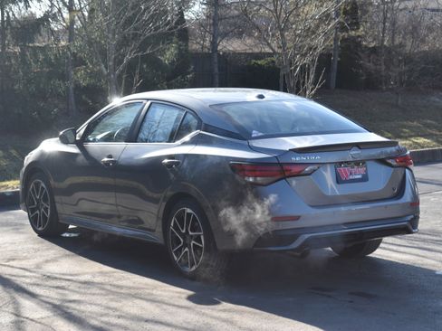 Used 2024 Nissan Sentra SR image 5