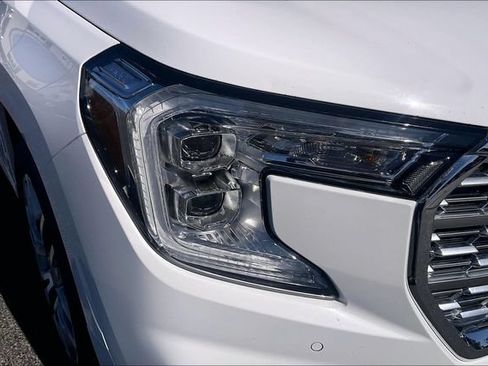 Used 2024 GMC Terrain Denali AWD/4WD image 31