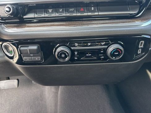 Used 2024 Chevrolet Silverado 2500 LT image 21