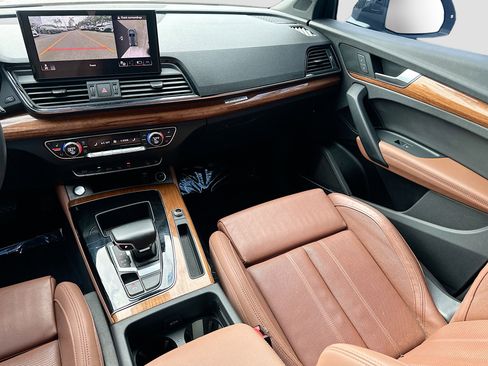 Used 2021 Audi Q5 e Prestige w/ Prestige Package image 24