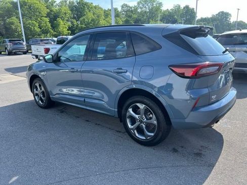 Used 2023 Ford Escape ST-Line w/ Tech Pack #1 AWD/4WD image 7