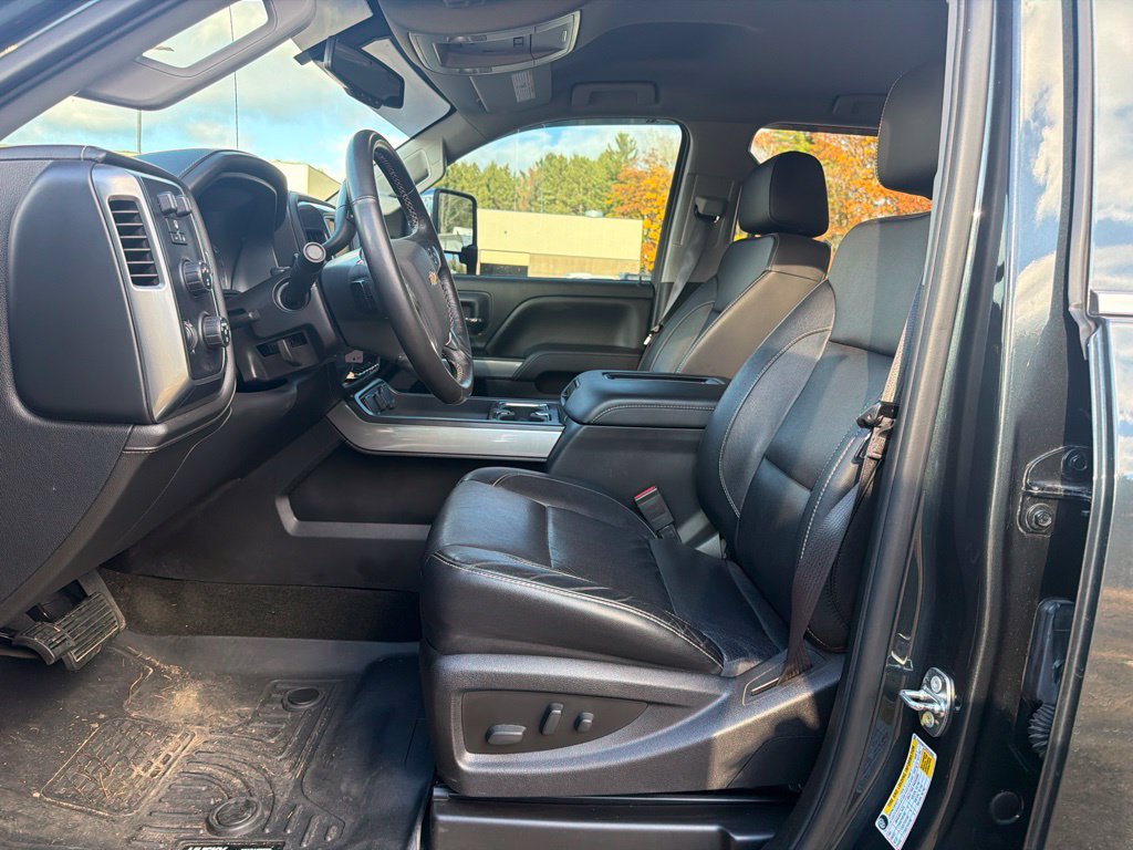 Used 2017 Chevrolet Silverado 2500 LTZ w/ Duramax Plus Package AWD/4WD image 20