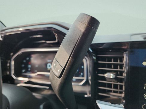 Used 2024 GMC Sierra 1500 SLT image 21