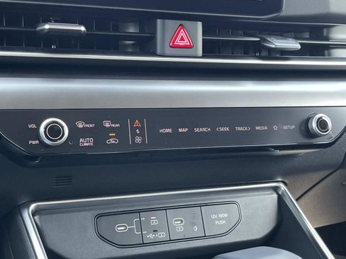 Used 2026 Kia Carnival SX Prestige image 29