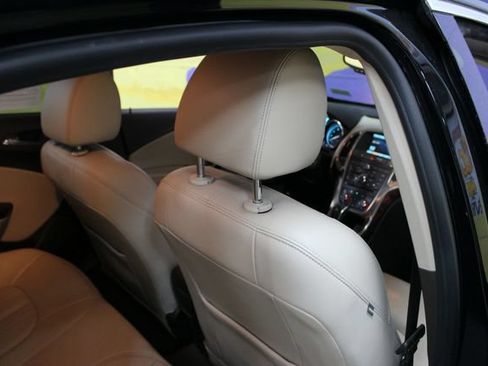 Used 2017 Buick Verano Leather w/ Experience Buick Package FWD image 10