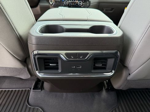 Used 2023 Chevrolet Silverado 1500 LTZ w/ LTZ Premium Package AWD/4WD image 35
