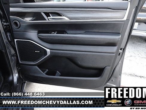 Used 2024 Jeep Wagoneer Series II w/ Flexible Seating Group AWD/4WD image 35