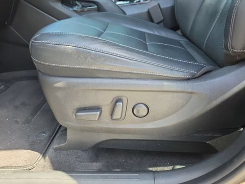 Used 2023 Kia Telluride EX w/ EX Captain's Chair Package FWD image 17