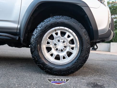 Used 2011 Toyota 4Runner SR5 image 10