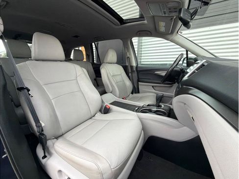 Used 2017 Honda Pilot EX-L image 4