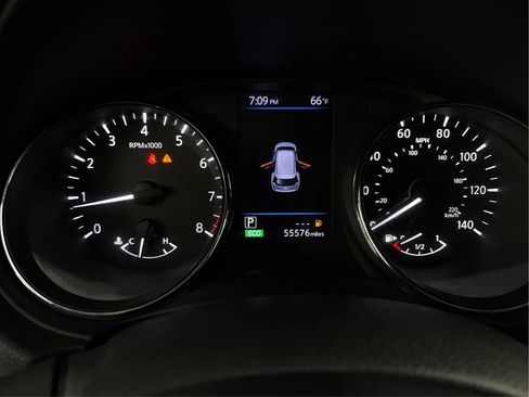 Used 2018 Nissan Rogue SV AWD/4WD image 23