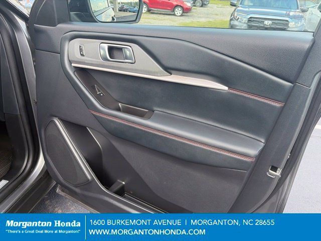 Used 2025 Ford Explorer ST-Line RWD image 34