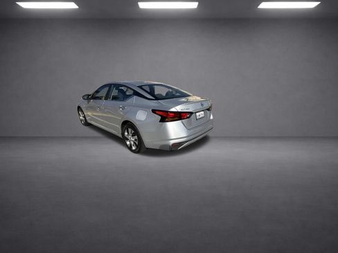 Used 2021 Nissan Altima 2.5 S FWD image 25
