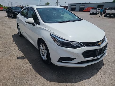 Used 2018 Chevrolet Cruze LT w/ LT True North Edition FWD image 5