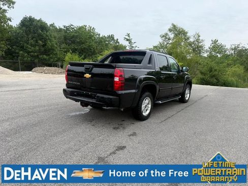 Used 2012 Chevrolet Avalanche LT w/ Suspension Package, Off-Road AWD/4WD image 6