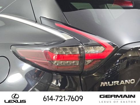 Used 2022 Nissan Murano SV AWD/4WD image 15