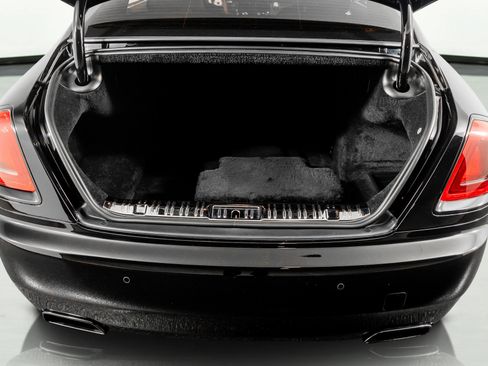 Used 2020 Rolls-Royce Wraith RWD image 52