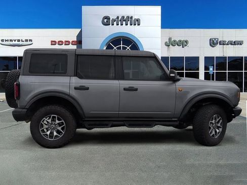 Used 2024 Ford Bronco Badlands image 3