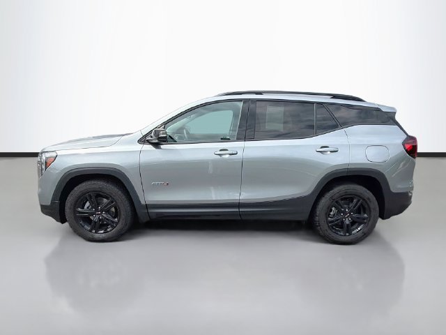 Used 2024 GMC Terrain AT4 AWD/4WD image 3