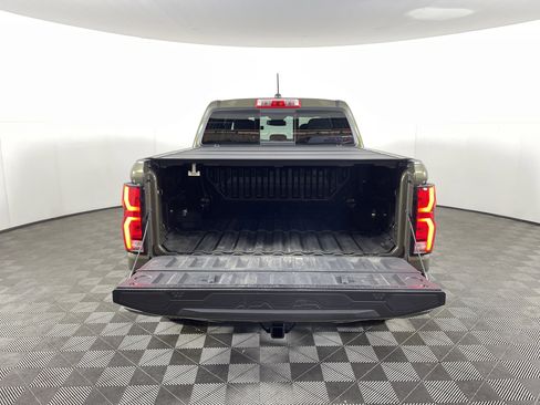 Used 2023 Chevrolet Colorado Z71 w/ Z71 Convenience Package 2 image 8