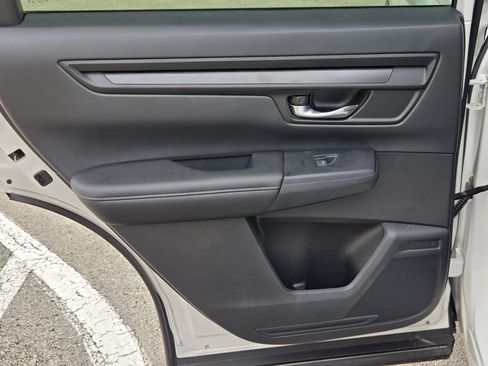 Certified 2025 Honda CR-V LX image 15