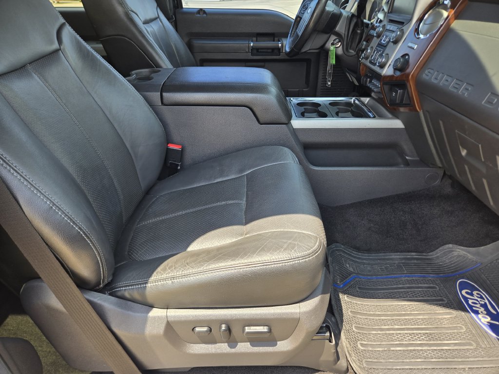 Used 2014 Ford F250 Lariat w/ Lariat Ultimate Package AWD/4WD image 16