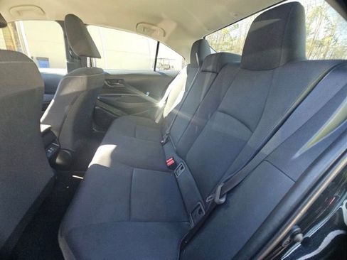 Used 2025 Toyota Corolla LE image 12