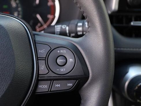 Used 2025 Toyota RAV4 XLE Premium image 14