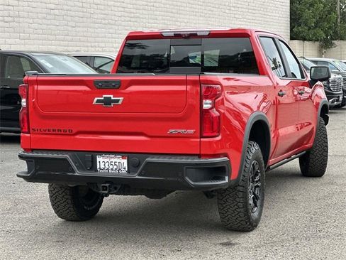 Used 2022 Chevrolet Silverado 1500 ZR2 w/ Technology Package image 4