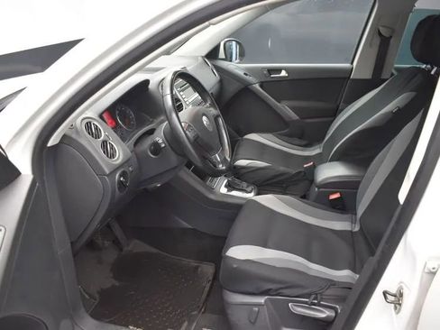 Used 2009 Volkswagen Tiguan SEL image 14