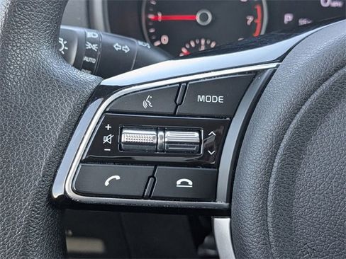 Used 2021 Kia Sportage LX image 4