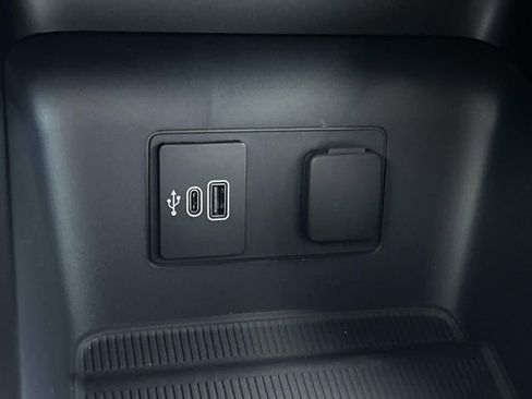 New 2026 Ford Explorer Active w/ Active Comfort Package image 30