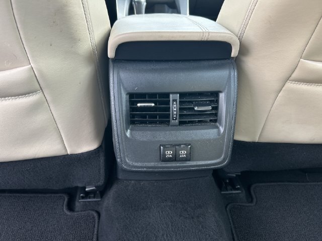 Used 2020 Toyota Avalon XLE w/ Moonroof Package FWD image 32