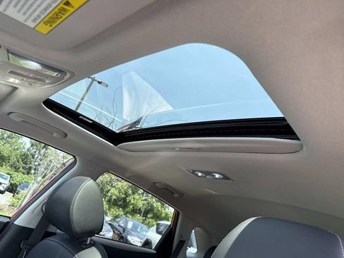 Used 2022 Kia Niro EX Premium FWD image 16