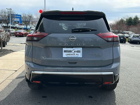 Certified 2025 Nissan Rogue Platinum image 5