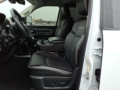 Used 2024 RAM 2500 Laramie AWD/4WD image 14
