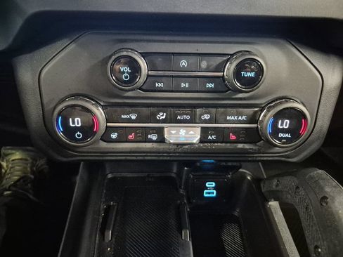 Used 2025 Ford Bronco Badlands w/ Sasquatch Package AWD/4WD image 28