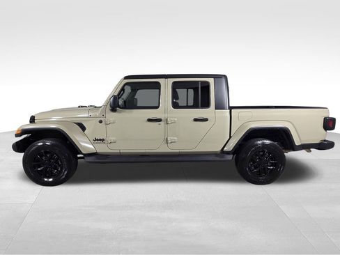 Used 2022 Jeep Gladiator Sport AWD/4WD image 4