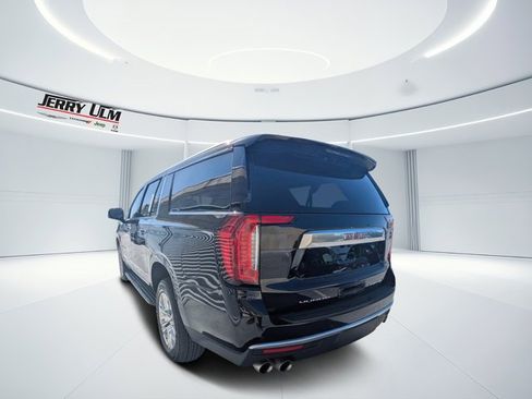 Used 2024 GMC Yukon XL Denali image 5