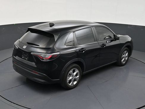Used 2025 Honda HR-V LX image 15