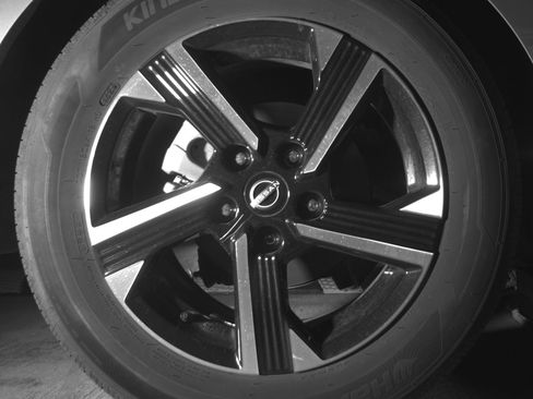 Used 2025 Nissan Sentra SV FWD image 15